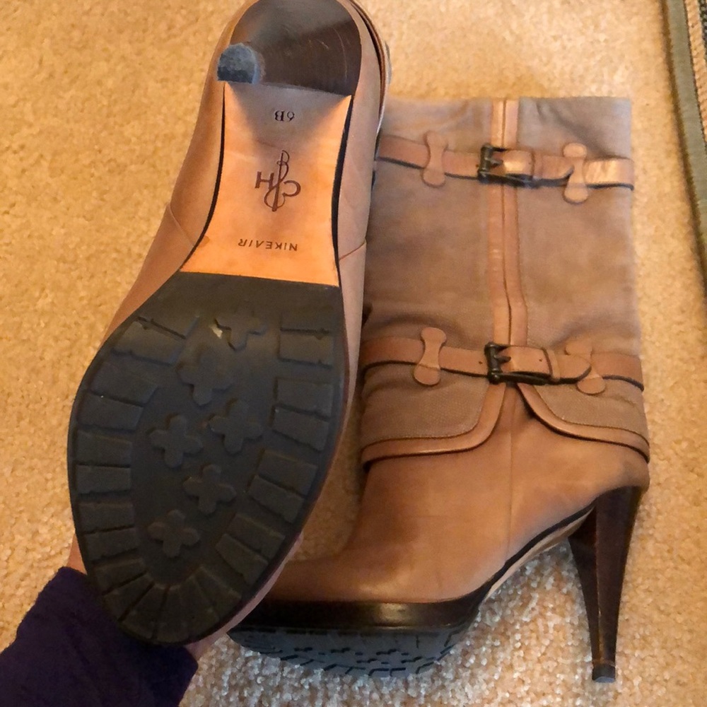 Cole Han Nike Air boots in tan leather & suede - Picture 2 of 8